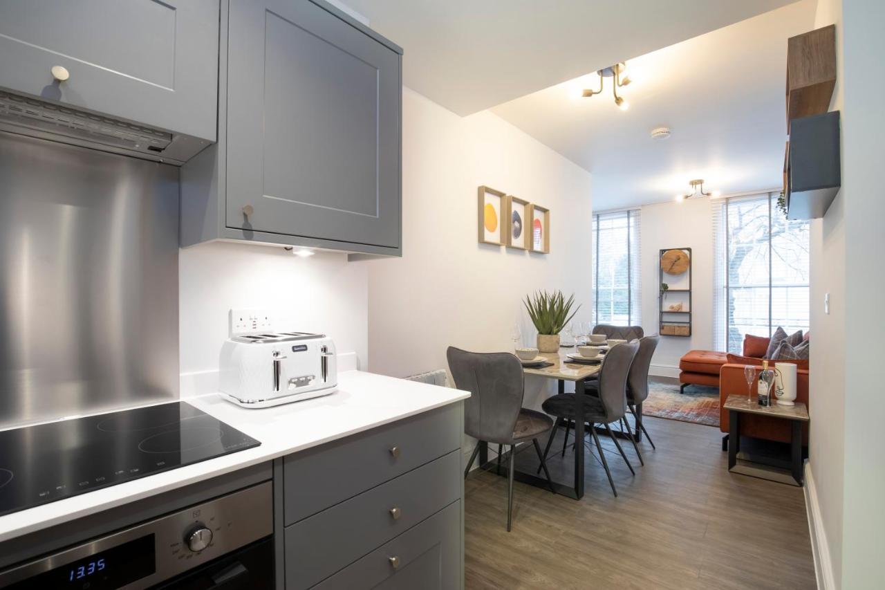 Elliot Oliver - Luxury 2 Bedroom Regency Apartment With Parking & Ev Charger Τσέλτενχαμ Εξωτερικό φωτογραφία